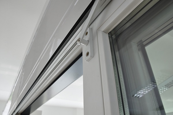 You are currently viewing Wood / Alu lift and slide doors with automatic hinges